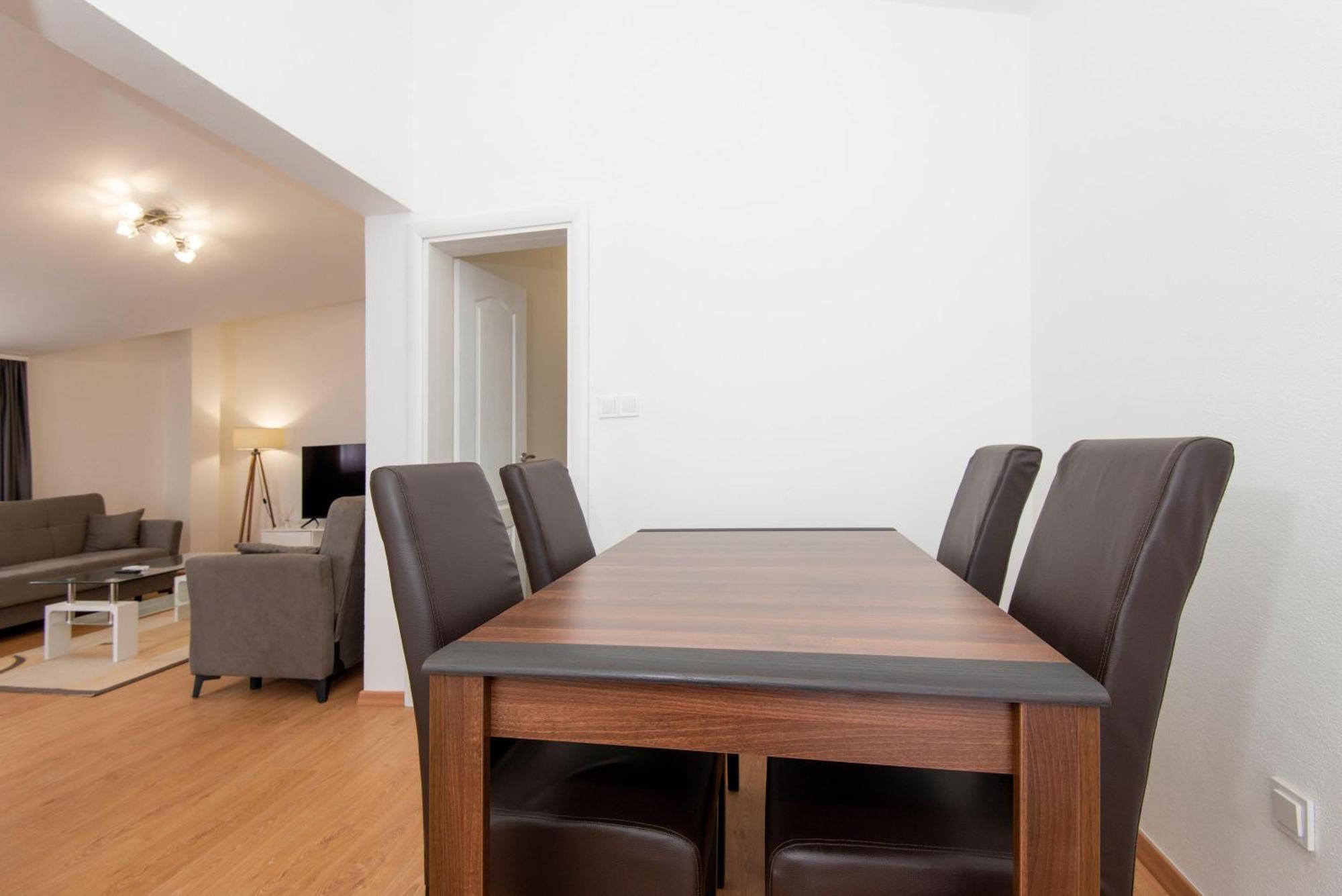 Hillside Vista Apartments Tivat Exterior photo