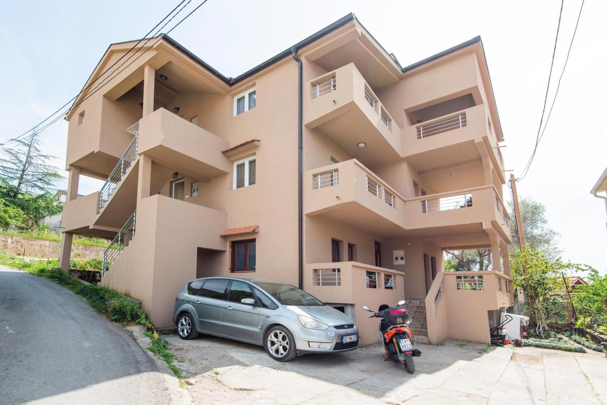 Hillside Vista Apartments Tivat Exterior photo