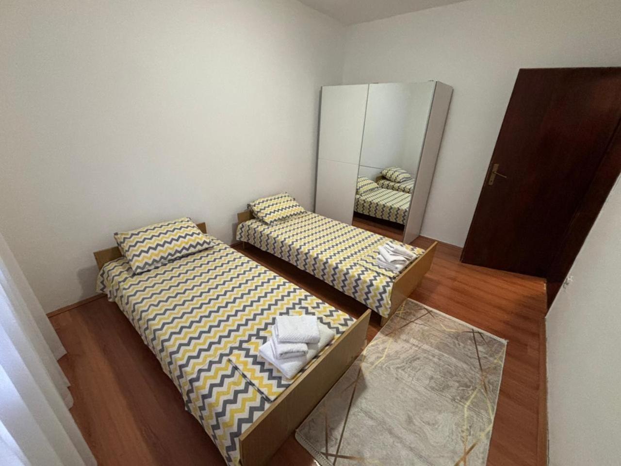 Hillside Vista Apartments Tivat Exterior photo