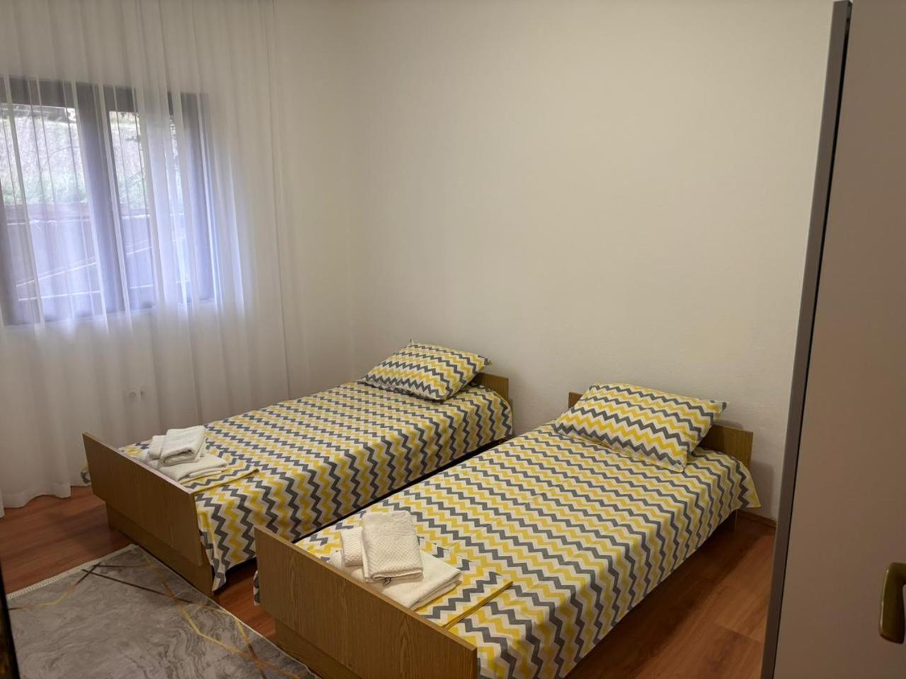 Hillside Vista Apartments Tivat Exterior photo