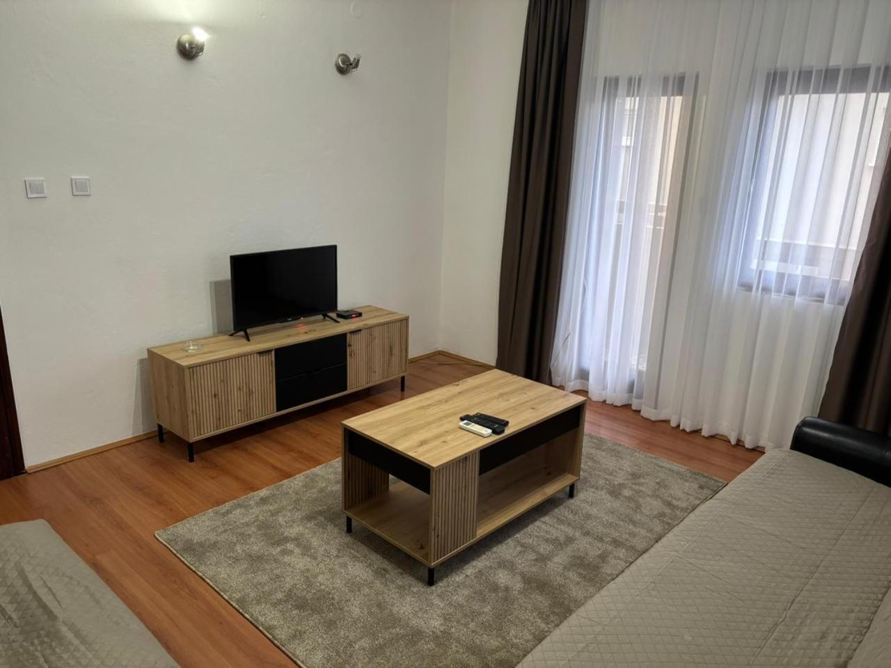 Hillside Vista Apartments Tivat Exterior photo